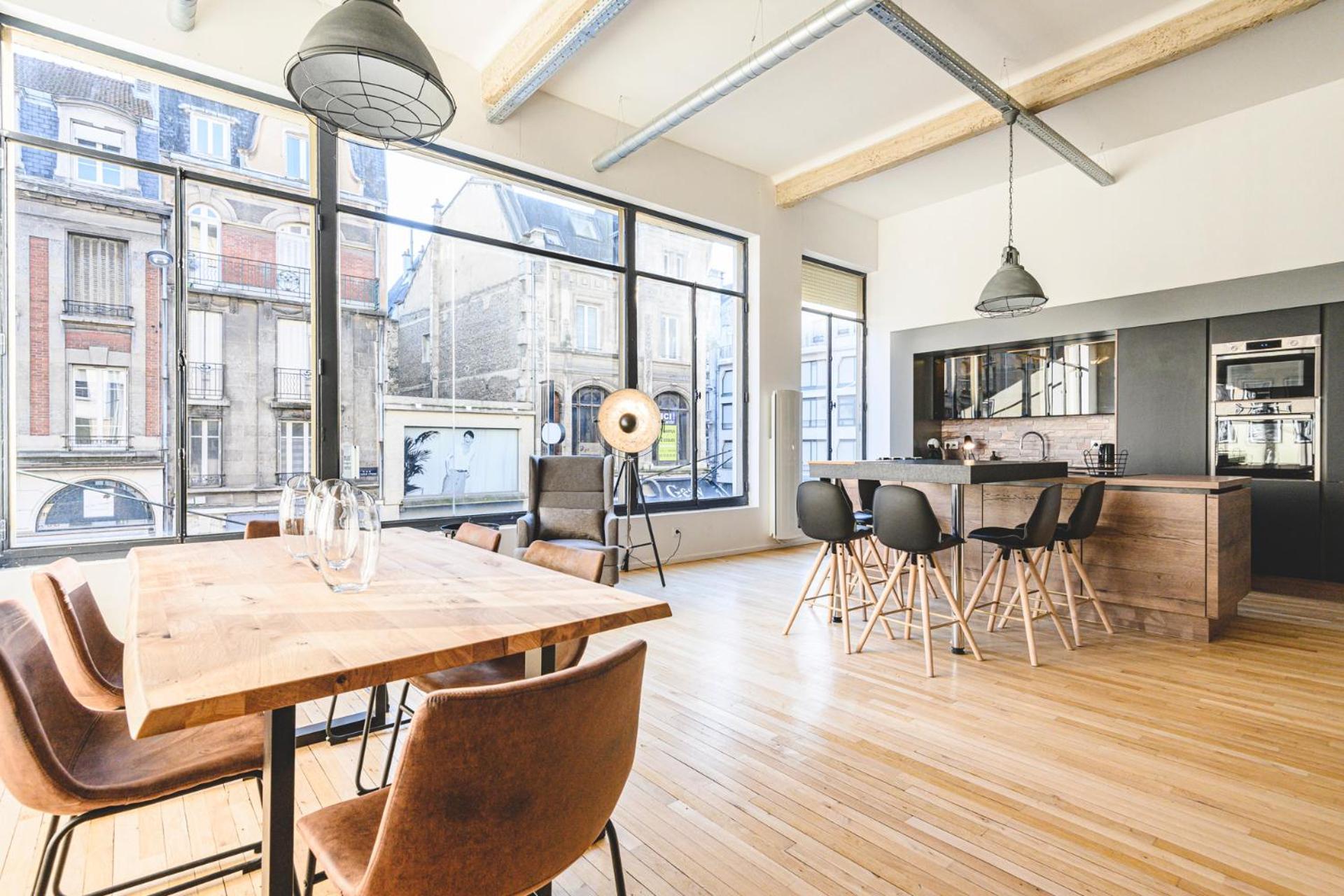 Appartement Ikizen Prestige - Loft Du Cadran - Parking Prive Reims